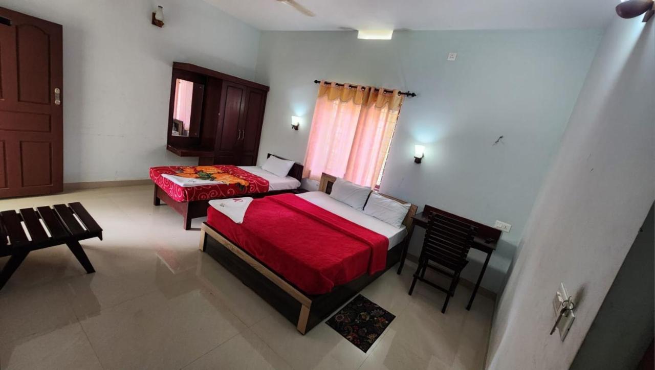 Pknhomestay Kumily Thekkady Exterior foto