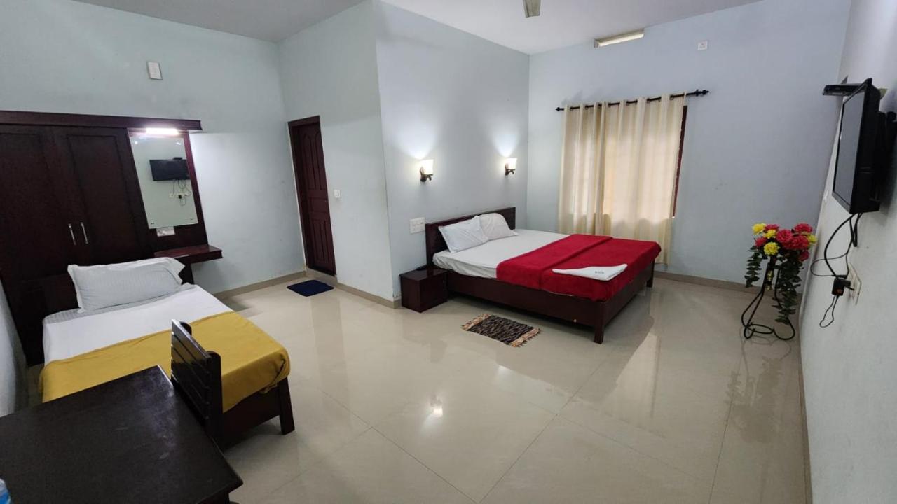 Pknhomestay Kumily Thekkady Exterior foto